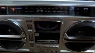 ラジカセ SHARP GF-535 ザ・サーチャー Boombox Ghettoblaster - YouTube