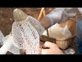 The immersive picking is so healing, the white skirts of bamboo fungus are blooming all over ground.