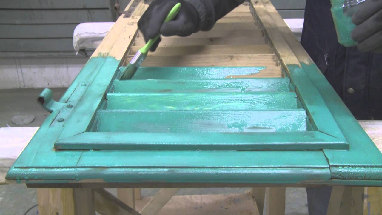 Come restaurare persiana in legno: preparazione alla verniciatura (3 ... Restaurare il legno