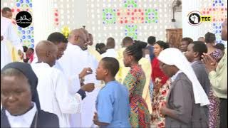 TUJONGEE MEZA YA BWANA - SHIRIKISHO LA KWAYA JIMBO KUU LA DSM