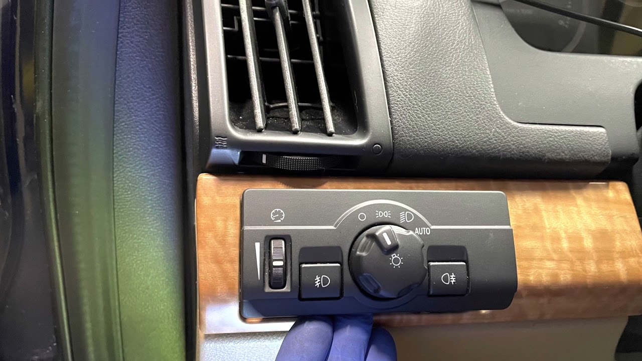 Freelander 2. How To Remove The Exterior Light Switch. Jak Zdemontować Włącznik Świateł Zewnętrznych - Youtube