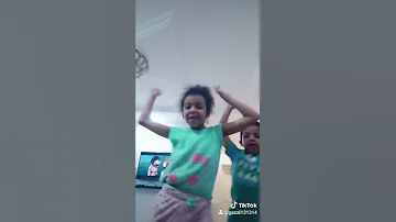عيني من فرقا غاليها 