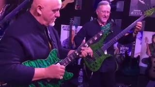 Frank Gambale &amp; Brian Bromberg Jamming @ Kiesel Guitars Booth NAMM 2019