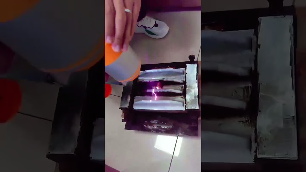 Industrial laser cleaning machine working record - Metal rust removal black technology