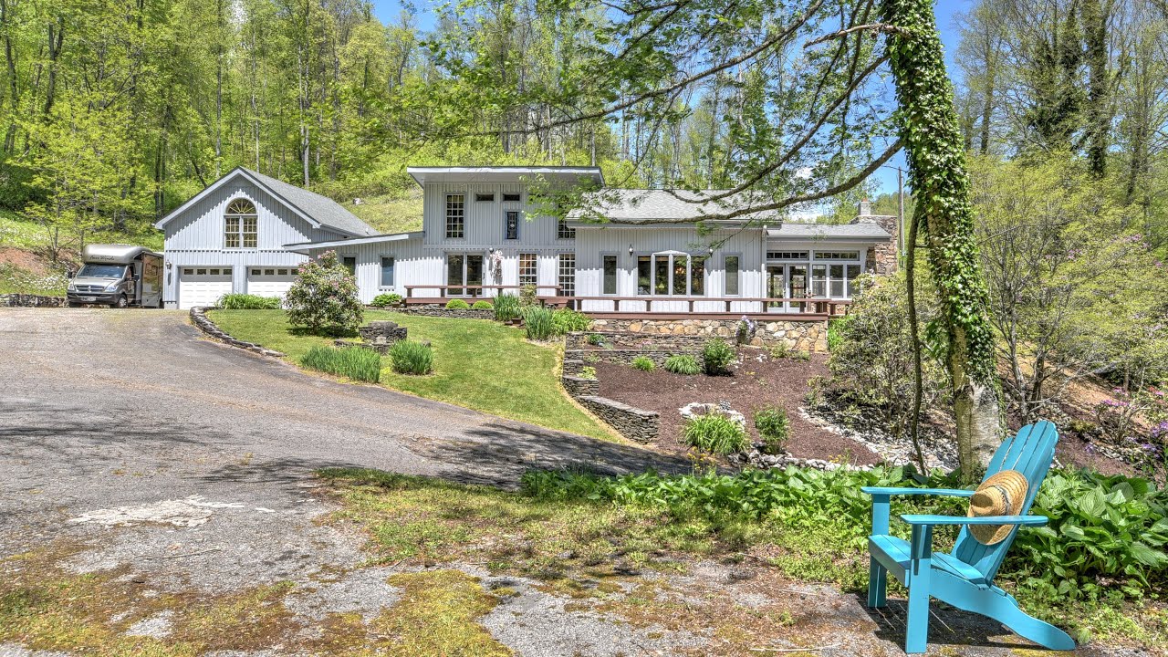 3068 NC 226 Bakersville, Listed by Jann Godwin, Timberline Properties