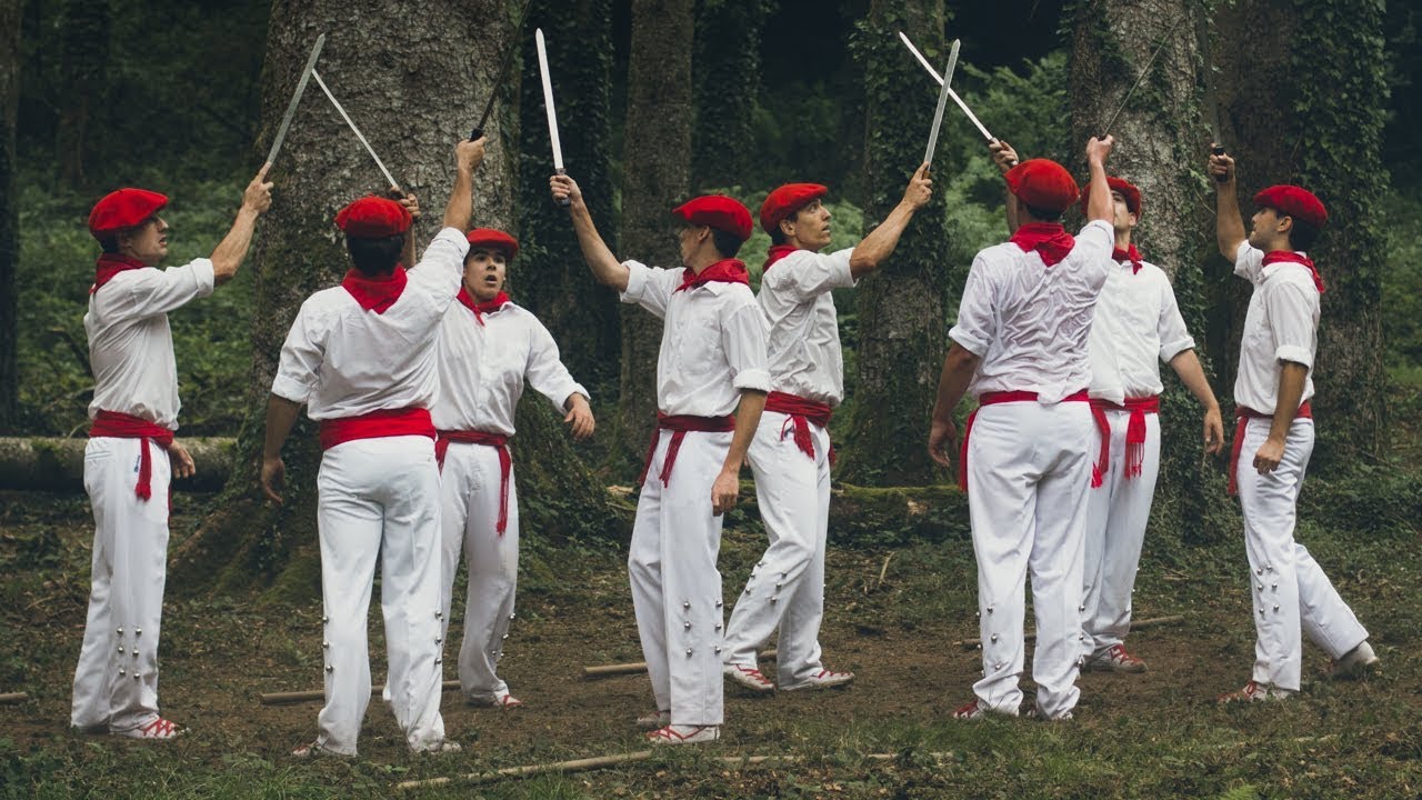 Basque Dances (Dantza zati bat Idiazabalen - Euskal Herriko dantzak)