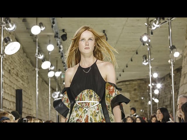 AmaflightschoolShops Revival, Louis Vuitton's Spring '18 Collection at  Paris Fashion Week