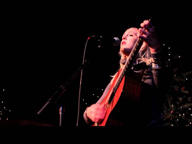 Laura Marling - The Muse (Live) class=