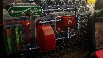 How to make a working Fire Alarm with a Snap Circuit kit! (SkunkyTheGamer)