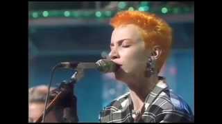 Eurythmics - The First Cut, Here Comes The Rain Again, Right By Your Side (Live On The Tube 1983)