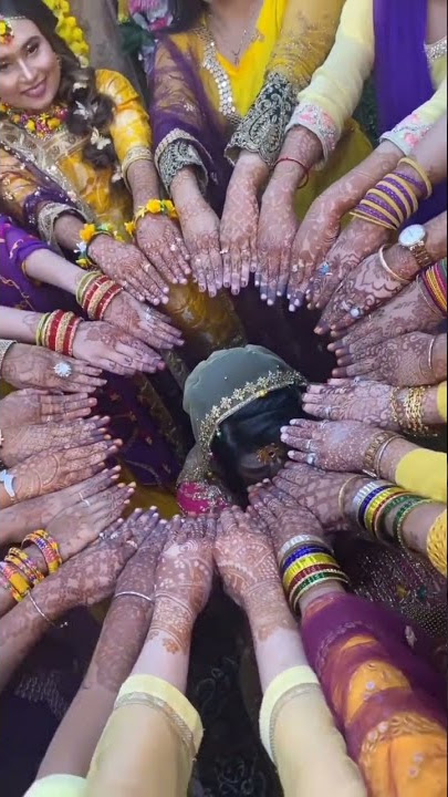 mehndi hai rachne wali hathon mein gehri lali video || beautiful bride TikTok || viral #short