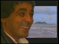 Mohamed Mounir - Ta'ala Noldom Asamena (Video) | محمد منير - تعالى نلضم اسامينا - الكليب الرسمي