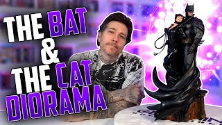 Unboxing the BATMAN &amp; CATWOMAN Diorama from Sideshow!