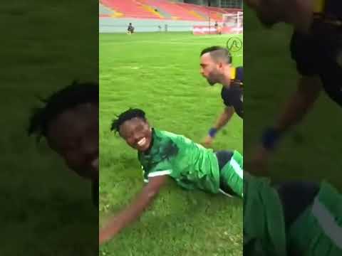 محمود المواس مدافع بابا موسى