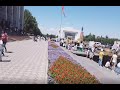 1 Июня, Международный день защиты детей в Бишкеке. Дети с родителями гуляют по площади