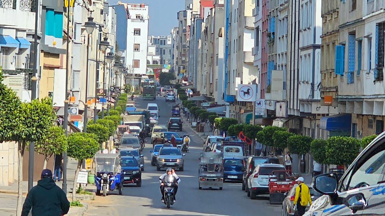 جولة اليوم للتعريف بمدينة العرائش/ حالة شارع الجيش الملكي و عودة الأشغال للشرفة الأطلسية