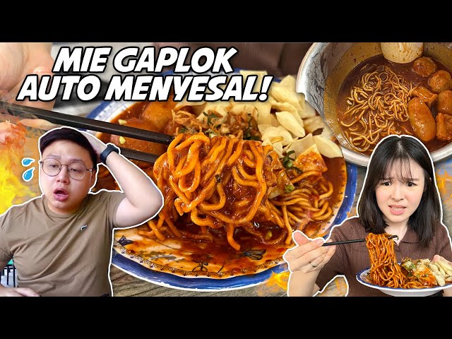 BERASA DIGAPLOK !! JUALAN MIE GAPLOK PAKE CABE SEBASKOM, YANG GAK MAMPU MAKAN GRATIS !! class=