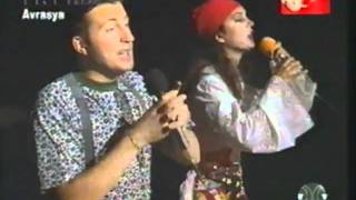 Izel Ercan - Eller Havaya [ 90'lar - TRT ] Resimi