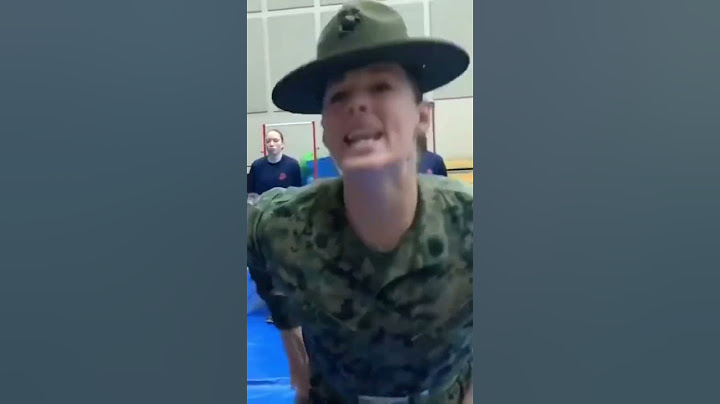 Girl gets CHEWED OUT by female Marine Drill Instructor 😳🇺🇸 #usmc #marine #military