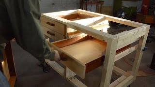 Drawers for my workbench on wheels. http://woodgears.ca/workbench/wb_drawers.html.