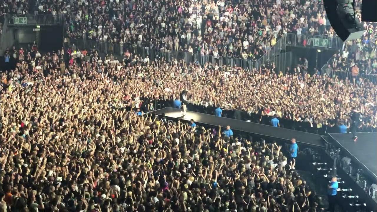 Billie Eilish Köln Lanxess Arena 15 Juli www.youtube.com