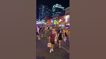 Thumbnail of NASHVILLE TN LIVE BROADWAY STREET / PEOPLE WATCHING / BANDS WATCHING / BARS/ HANG OUT /VLOG TOUR