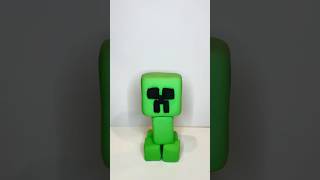 A little clay Creeper (Minecraft)#clay #clayart #art #creepy #diy #minecraft #minecraftshorts