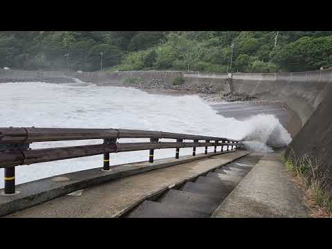 2022.9.18台風14号 湯浅の海【はこぼと】