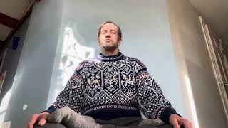Meditating To “From Thinking to Presence: 5 Minute Meditation with Eckhart Tolle”