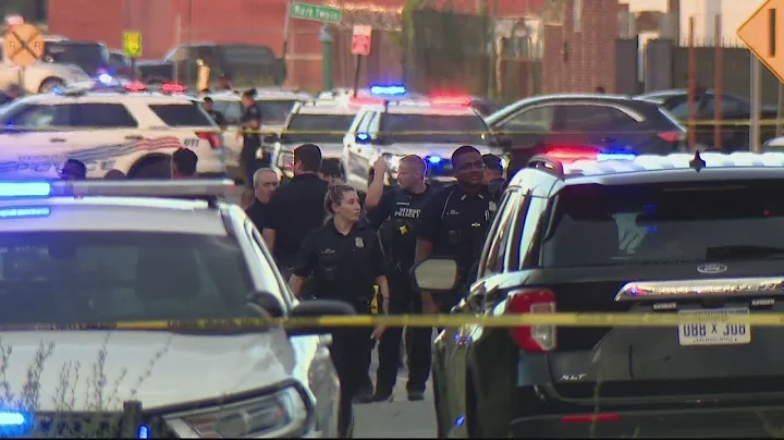 Detroit police officer and suspect dead after shoo...