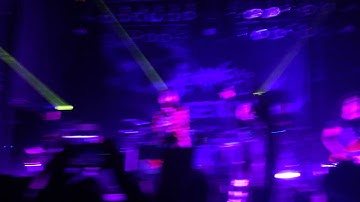 Issues - "Stingray Affliction" (Live) - Toronto, ON - Journey