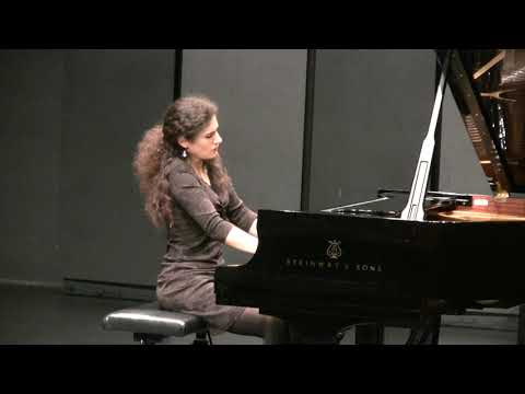 Sara De Ascaniis plays Schumann Fantasy- 1st mov.