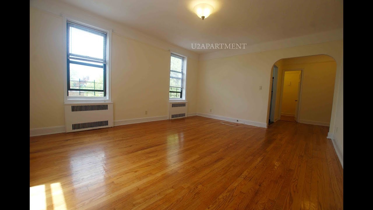 Jamaica Estates, Large studio, closet space and beautiful renos