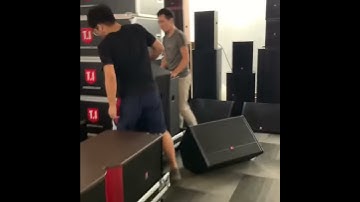 Line array testing before shipping in T.I Audio