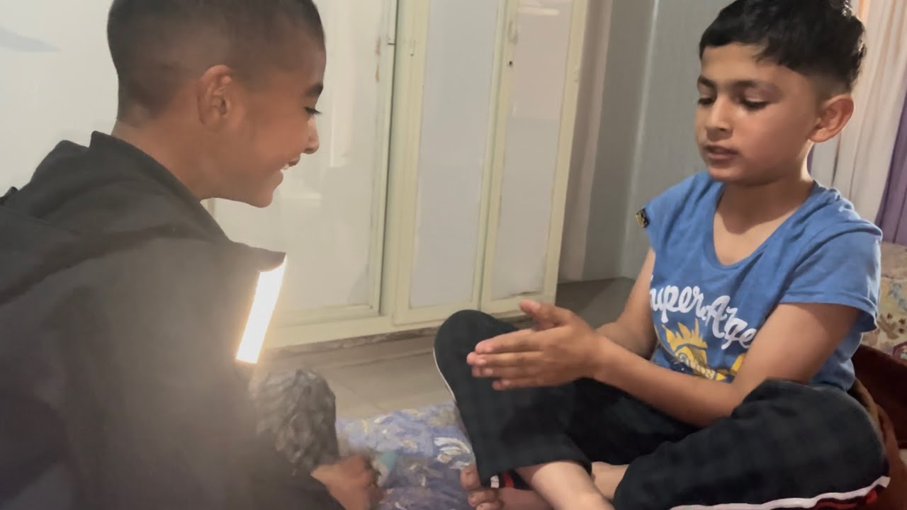 Playing with cousins on bed😭