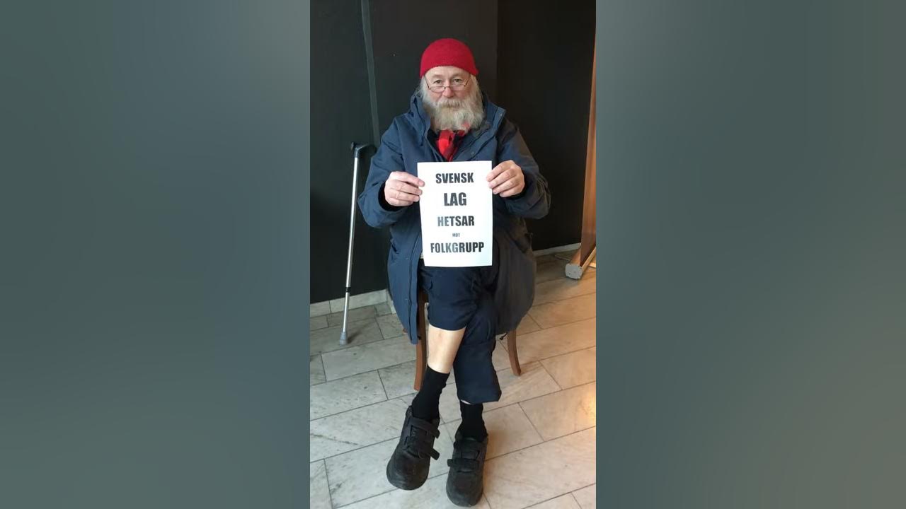 SVENSK LAG HETSAR MOT FOLKGRUPP - YouTube