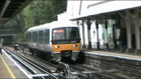 A Chiltern Class 165 arrives at Chalfont & Latimer NB