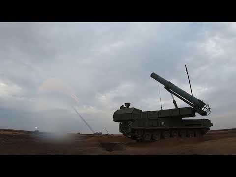 Учения по противовоздушной обороне с применением новейших вооружений войсковой ПВО под Астраханью
