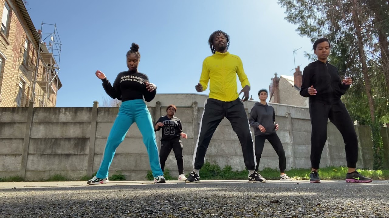 17 minutes de danse avec Baruc