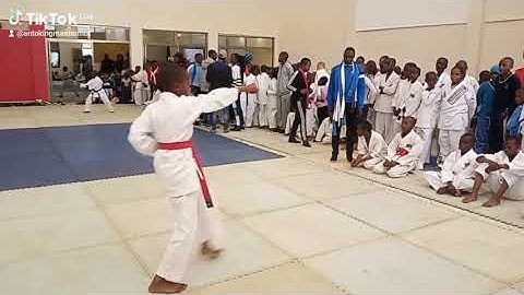 Goju Ryu taikyoku Jo-chu-ge kata performed by Ephraim of Eastgate assembly nyeri