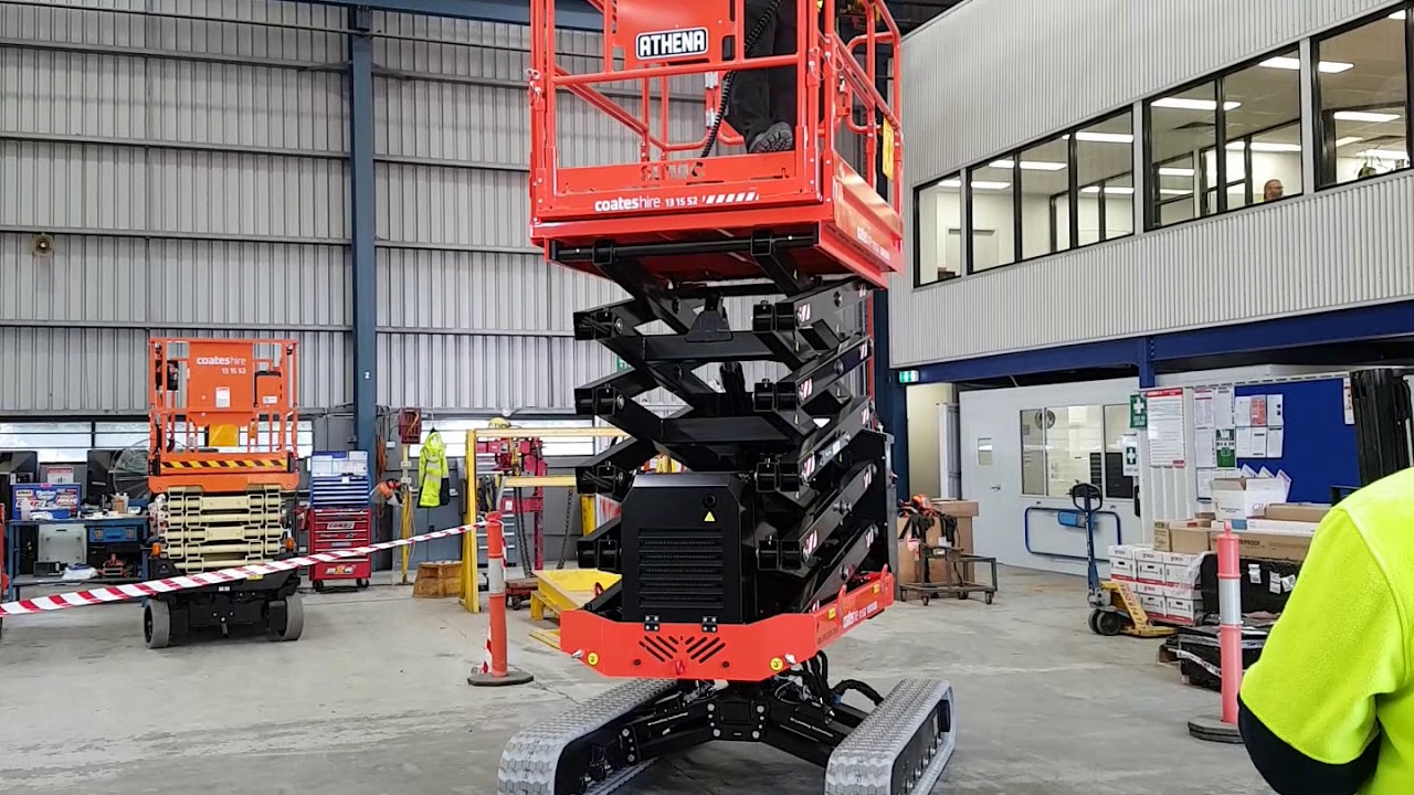 Martin from Aspac Group demonstrating the Athena 1090 at Coates Hire