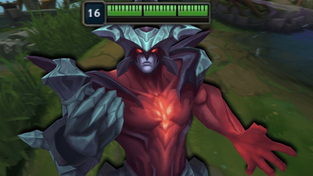 ÜST KORİDORA ADC ALDI AMA BEN AATROXTUM.