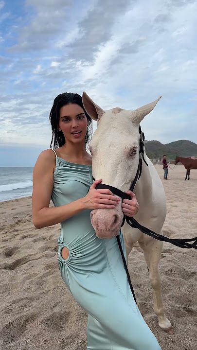 Kendall Jenner Looks Like a Cinnamon Roll