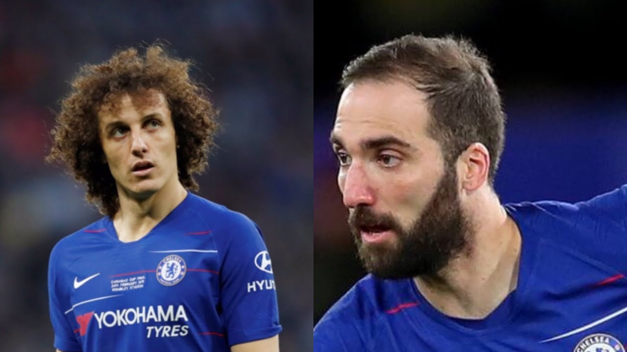 Sarri leaves as David Luiz and Gonzalo Higuain fight in training!