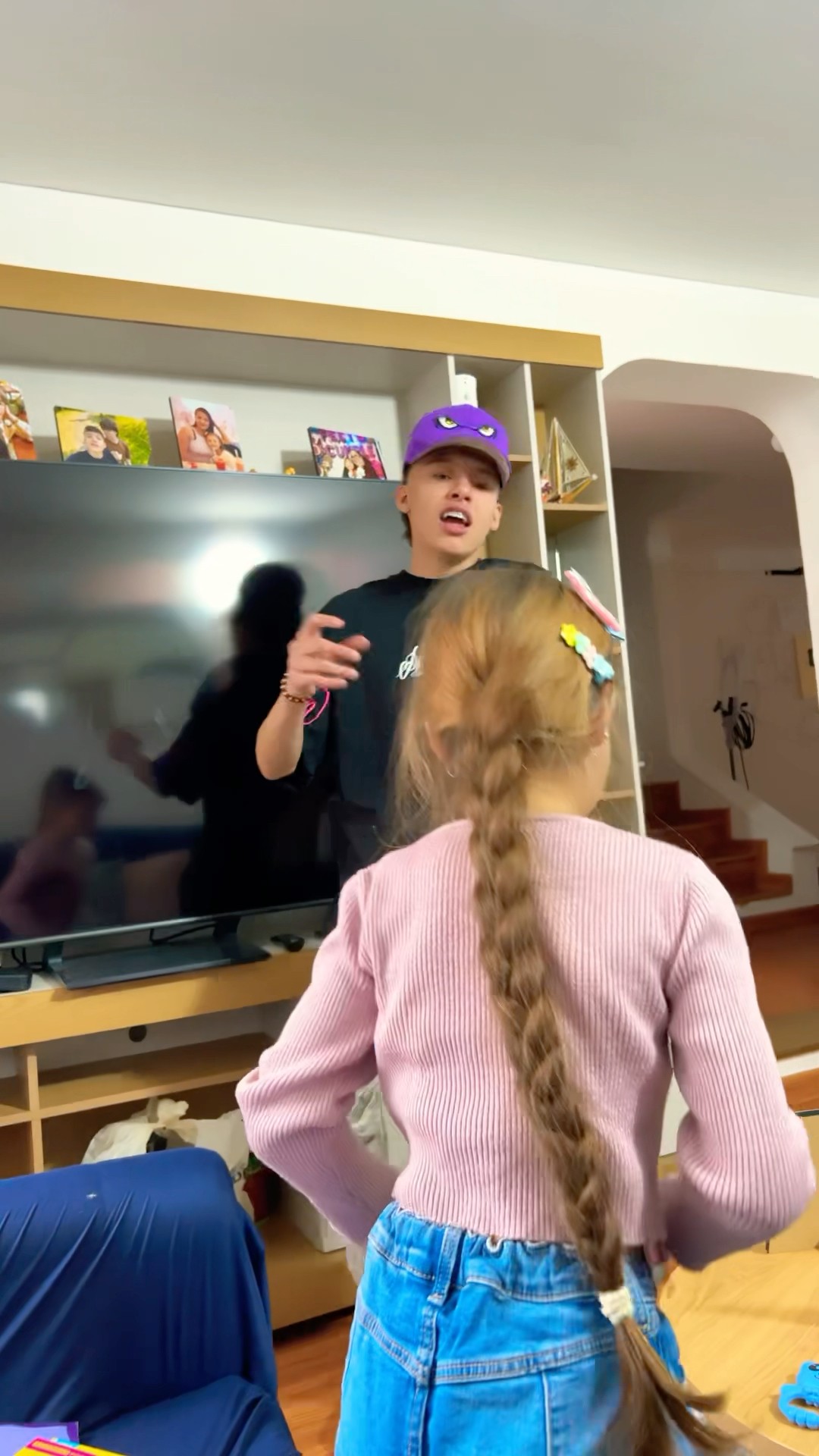 Guerra de hermanos #humor #cosasdefamilia #comedia #shortviral