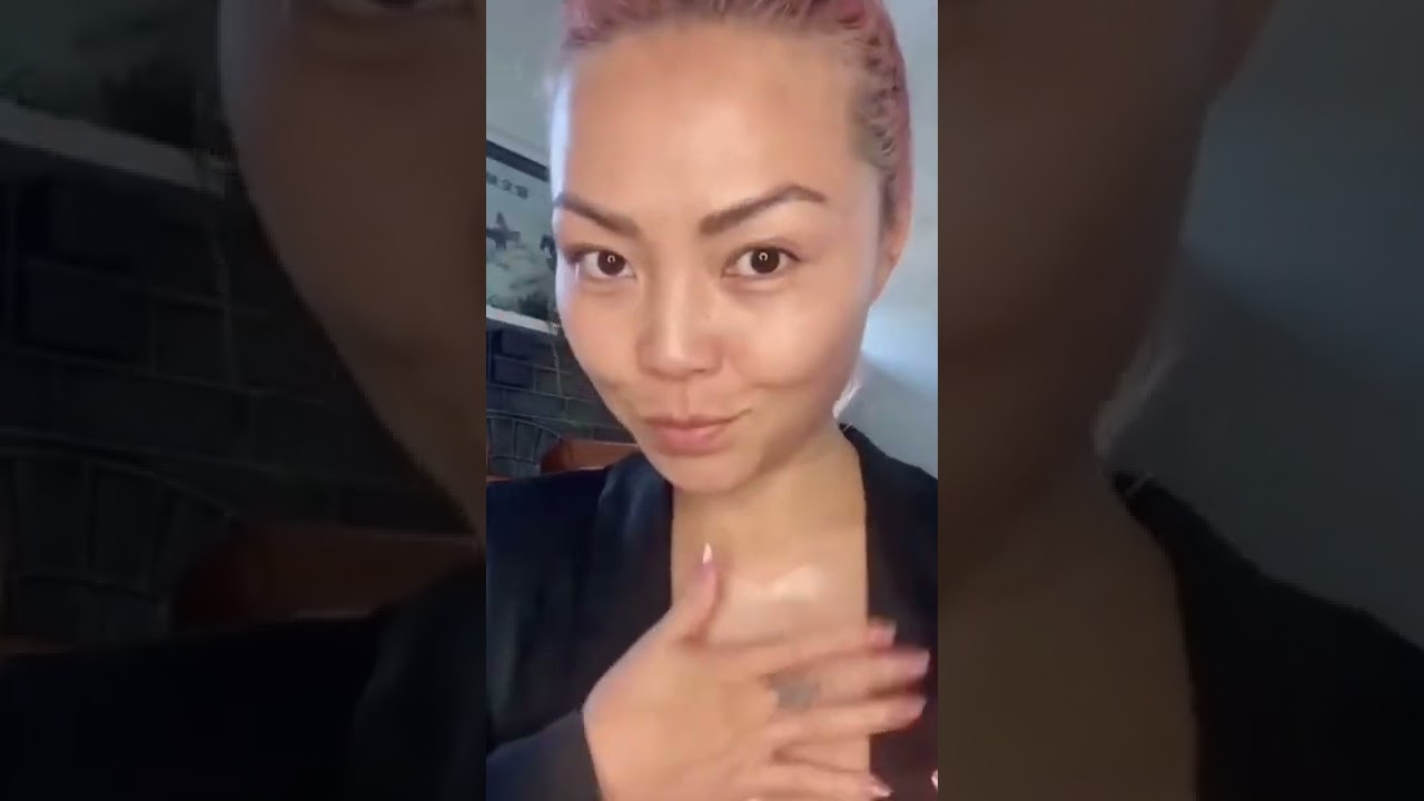 How to Prevent Chest Wrinkles with Wrinkles Schminkles Chest Patch