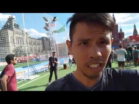 วีดีโอ: ที่ไหนในมอสโกที่คุณสามารถเล่นฟุตบอลได้