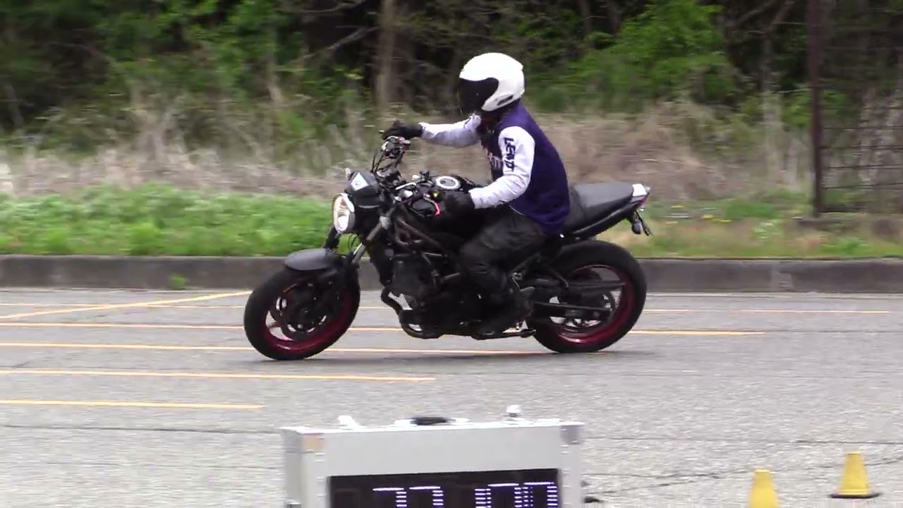 260503TA 1H ほんぎょう SV650 黒 72.420 - YouTube