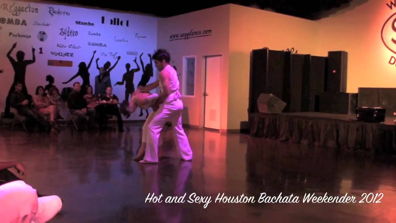 Robert and Robyn Bachata Performance - YouTube