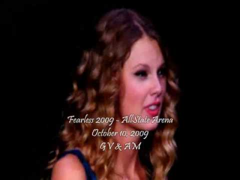 Taylor Swift sings Tim McGraw live in Chicago 10/10